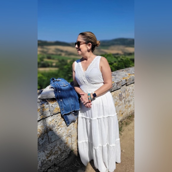 Meet the Posher “A girl should be two things:classy and fabulous."
- Coco Chanel - Picture 13 of 16